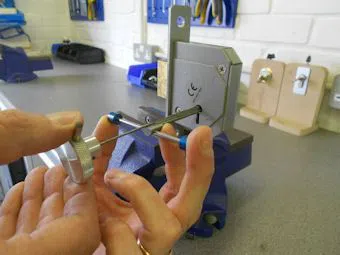 Logan Locksmith Shop Streetsboro, OH 330-303-1512 - key-broke-in-lock